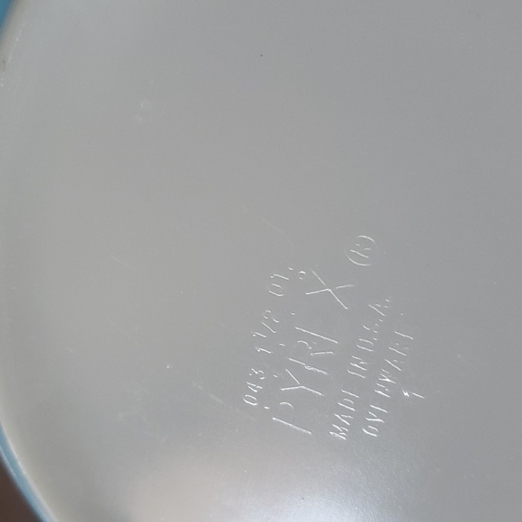 Pyrex x2 - Picture 4 of 4